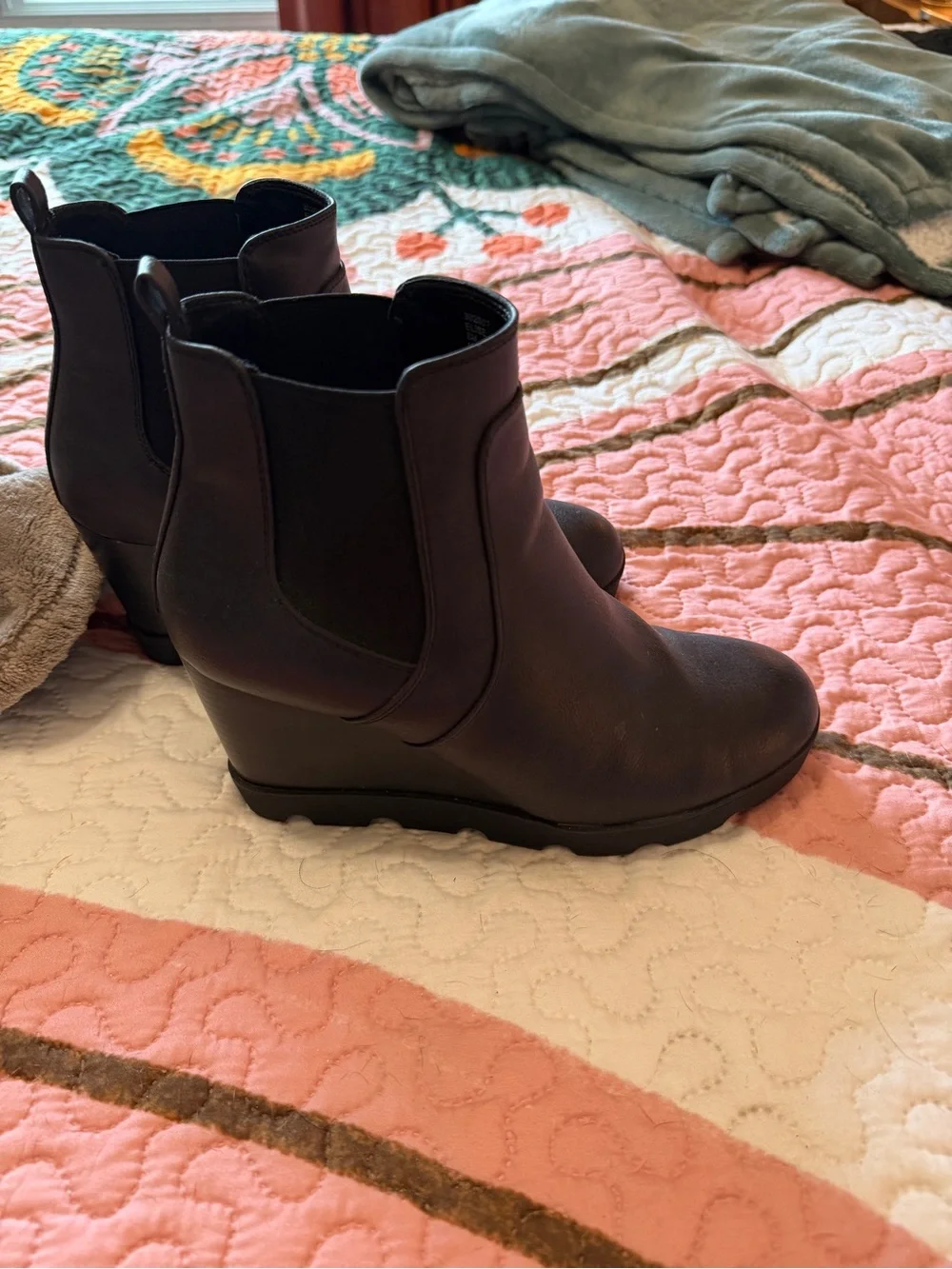 Women's Black Wedge Chelsea Ankle Boots